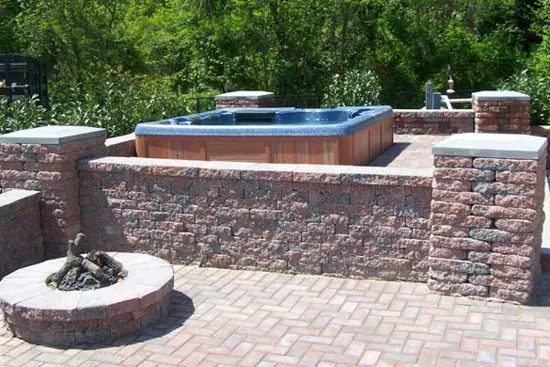 brick-paver-column-firepit-holiday